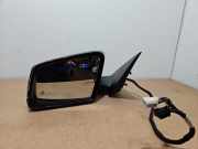 Außenspiegel links von einem Mercedes CLA