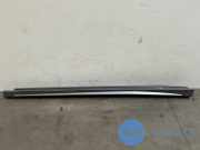 Schwelle links von einem Mercedes CLA (787)