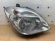 Scheinwerfer rechts von einem Mercedes Sprinter