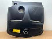 Abdeckblech Motor von einem Mercedes A-Klasse