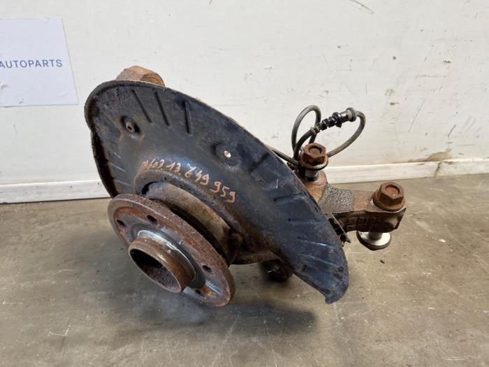 Achsschenkel links vorne von einem Mercedes Vito