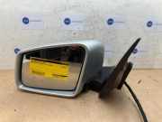 Außenspiegel links von einem Mercedes E-Klasse