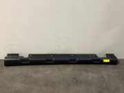 Schwelle rechts von einem Mercedes GLA (787)