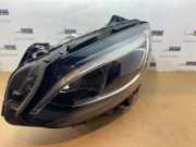 Scheinwerfer links von einem Mercedes B-Klasse