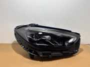 Scheinwerfer rechts von einem Mercedes C-Klasse