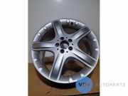 Felge von einem Mercedes R-Klasse