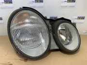 Scheinwerfer rechts von einem Mercedes CLK