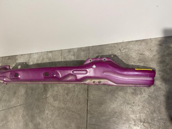 Chassisstreifen vorne von einem Mercedes Sprinter