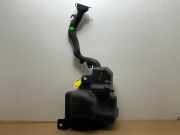 Scheibensprühertank vorne von einem Mercedes GLA