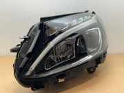 Scheinwerfer links von einem Mercedes C-Klasse