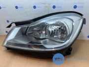 Scheinwerfer links von einem Mercedes C-Klasse