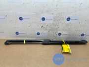 Gasdämpferset Kofferraumklappe von einem Mercedes C-Klasse