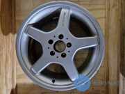 Felge von einem Mercedes SL