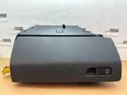 Handschuhfach von einem Mercedes E-Klasse