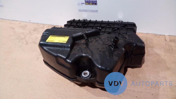 Additatief tank von einem Mercedes C-Klasse