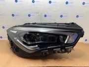 Scheinwerfer rechts von einem Mercedes CLA