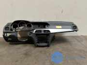 Armaturenbrett von einem Mercedes C-Klasse