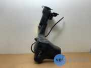 Scheibensprühertank vorne von einem Mercedes C-Klasse