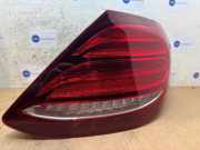 Rücklicht rechts von einem Mercedes E-Klasse