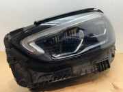 Scheinwerfer links von einem Mercedes C-Klasse