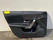 Türverkleidung 4-türig links vorne von einem Mercedes CLA