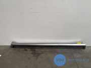 Schwelle rechts von einem Mercedes B-Klasse (748)