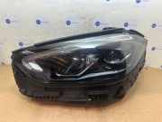 Scheinwerfer links von einem Mercedes C-Klasse