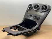 Mittelkonsole von einem Mercedes C-Klasse