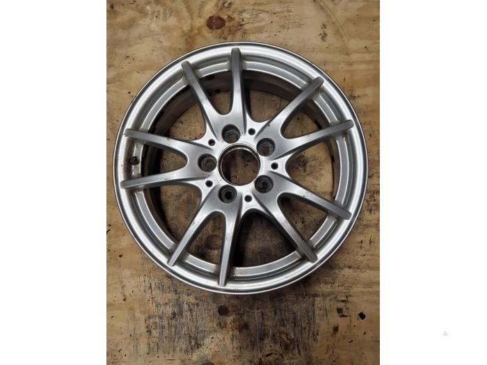 Felge von einem Mercedes B-Klasse