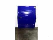 Schiebetür links von einem Mercedes Vito