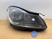 Scheinwerfer rechts von einem Mercedes C-Klasse