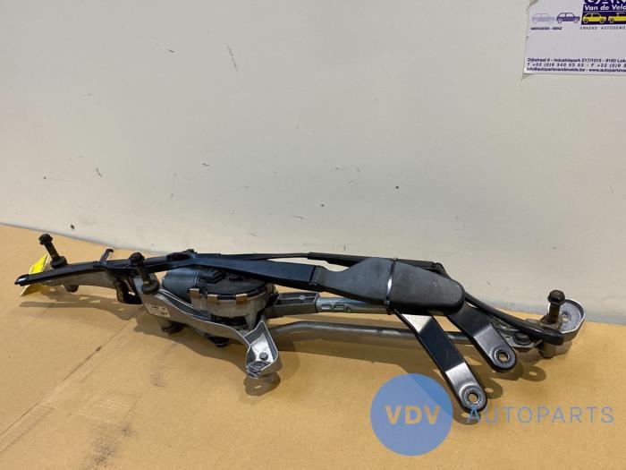 Scheibenwischer Mechanik von einem Mercedes C-Klasse