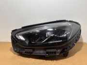 Scheinwerfer links von einem Mercedes C-Klasse