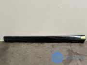 Schwelle links von einem Mercedes E-Klasse (197)