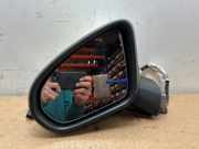 Außenspiegel links von einem Mercedes CLA