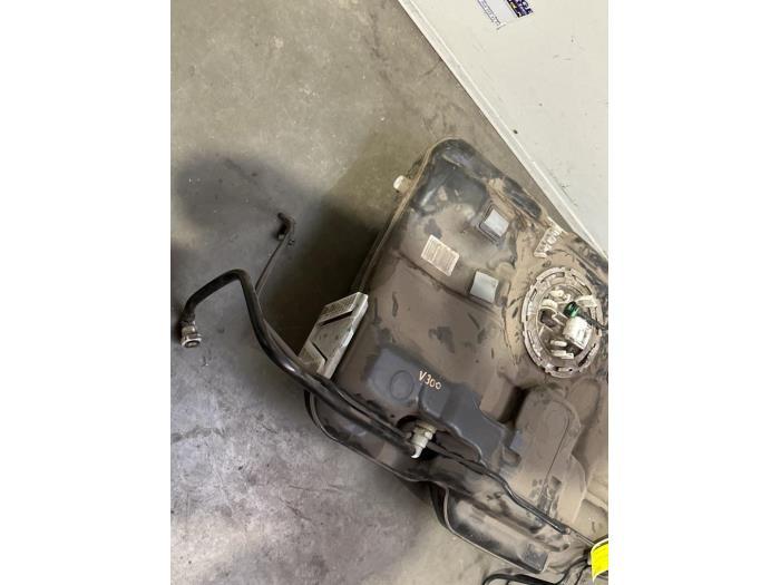 Krafstofftank von einem Mercedes B-Klasse