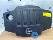 Motor Schutzblech von einem Mercedes CLA (787)