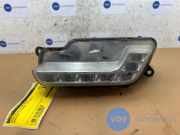 Tageslicht rechts von einem Mercedes E-Klasse