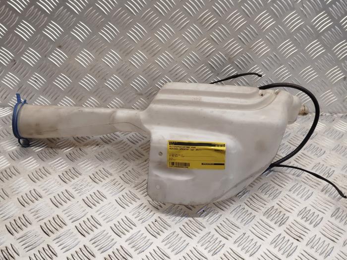 Scheibensprühertank vorne von einem Mercedes Sprinter