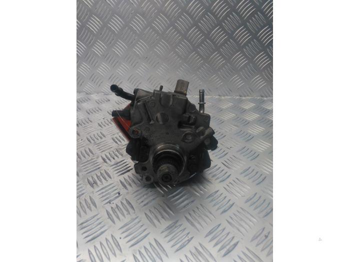 Kraftstoffpumpe Mechanisch von einem Mercedes E-Klasse