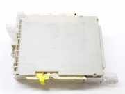 Sicherungskasten RELAIS 8273052F80 Toyota Yaris III (P13) Schrägheck 1.33 16V Dual VVT-I (1NRFE) 2014