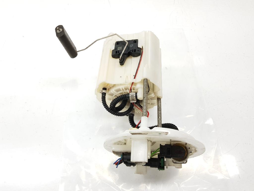 Kraftstoffpumpe A2464700994 Mercedes-Benz CLA (117.3) Limousine 1.6 CLA-200 16V (M270.910)