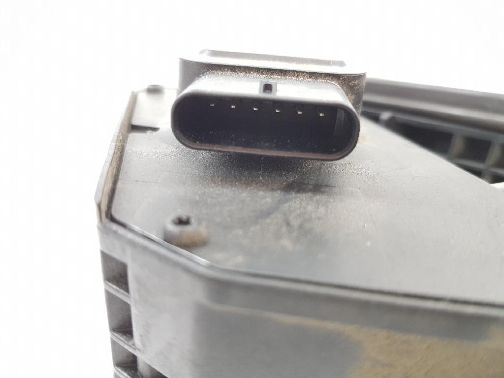 Gaspedalsensor A2043000004 Mercedes-Benz C (W204) Limousine 2.2 C-200 CDI 16V BlueEFFICIENCY (OM651.913) 2010