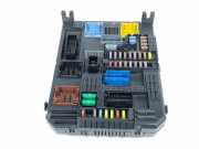 Sicherungskasten RELAIS 9819851280 Peugeot 3008 II (M4/MC/MJ/MR) Großraumlimousine 1.6 BlueHDi 120 (DV6FC(BHZ))