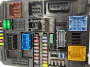 Sicherungskasten RELAIS 9832881080 Peugeot 2008 (UD/UK/UR/US/UX) Großraumlimousine 1.2 VTi 12V PureTech 130 (EB2ADTS(HNS))