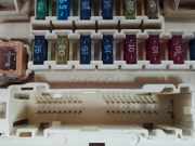 Sicherungskasten RELAIS 8273060050 Toyota Land Cruiser 90 (J9) Hardtop Gel?ndewagen 3.0 TD (1KZTE)