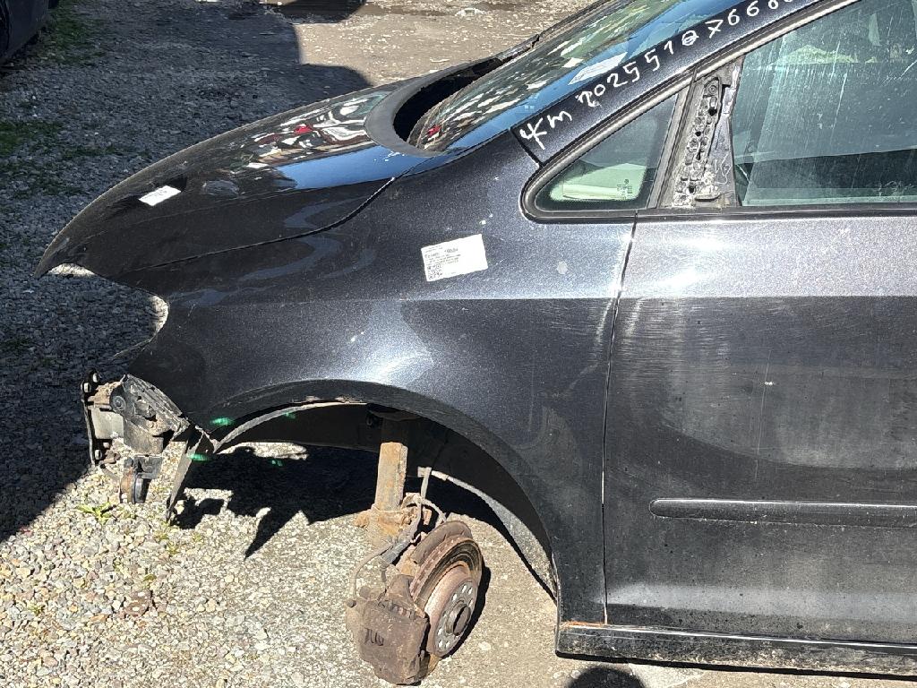 Kotflügel links vorne VW Golf V Plus (5M, 521) 5M0821021