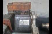 Einspritzpumpe 03L130755A Volkswagen Golf 1.6 2010 Diesel Gebraucht