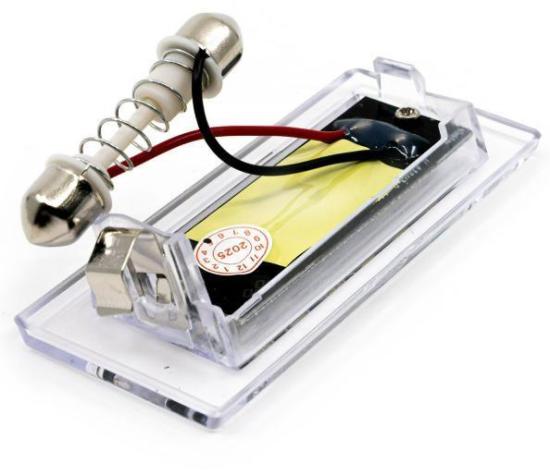 AMiO 04546 Kennzeichenbeleuchtung LED für BMW X3 (E83) X5 (E53) Bild AMiO 04546 Kennzeichenbeleuchtung LED für BMW X3 (E83) X5 (E53)