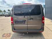 Hecktür Bus-Lieferwagen von einem Mercedes Vito (9963)